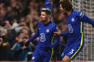 Chelsea 1-1 Manchester United: Jorginho makes up for mistake and moves Tuchel's men clear