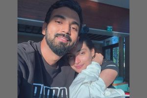 KL Rahul announces dating Athiya Shetty, makes it official by wishing lady love with his social media post