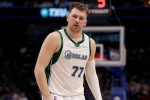 Luka Doncic joins Mavs on road trip amid positive injury reports
