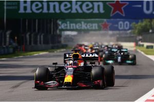 Verstappen cruises to victory in Mexico to open up 19-point championship lead