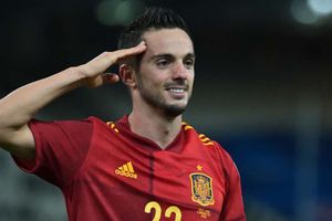 Greece 0-1 Spain: Sarabia penalty puts qualification in La Roja's hands