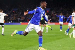 Leicester 3-1 Legia Warsaw: Foxes go top of Group C