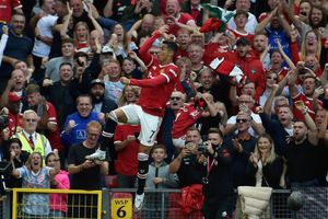 Champions League wrap: Ronaldo rescues Manchester United; Bayern, Barca, Juve and Chelsea prevail