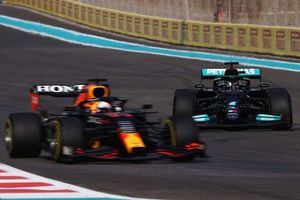 Abu Dhabi GP: Verstappen grabs pole