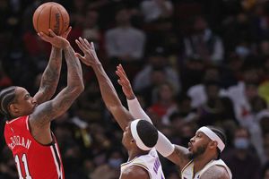 NBA: DeRozan, Bulls knock off Lakers as Suns blow out Hornets