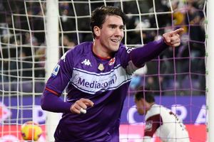 Vlahovic speculation set aside after Fiorentina forward closes on Ronaldo record