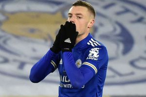 Leicester lose Vardy for up to four weeks with hamstring injury