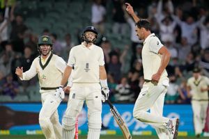 Ashes 2021-22: Smith hails Starc showing after Australia take 2-0 series lead