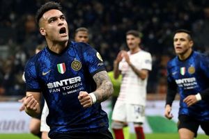 Inter 4-0 Cagliari: Martinez at the double as Nerazzurri go top of Serie A