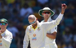 Nathan Lyon takes 400th Test wicket; 3rd Australian bowler to achieve the feat