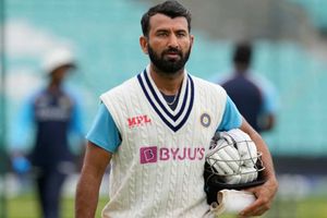 Batting coach Rathour supports struggling Cheteshwar Pujara, Ajinkya Rahane