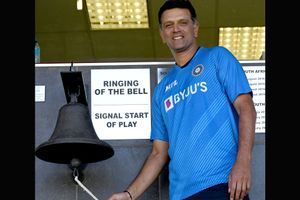 India head coach Rahul Dravid rings bell at Centurion to signal start of play on Day 4
