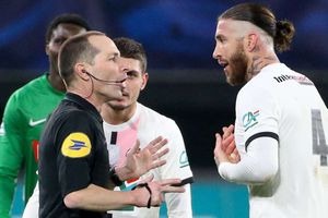 Lorient 1-1 Paris Saint-Germain: Ramos sent off but champions rescue draw