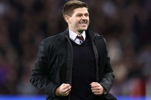 Jurgen Klopp says Steven Gerrard will definitely be a Liverpool manager