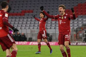 Bayern Munich 4-0 Wolfsburg: Milestone-man Muller stars as Lewandowski makes more history