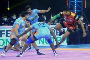 PKL 2021-22: Bengal Warriors overcome Bengaluru Bulls despite Pawan Sehrawat heroics