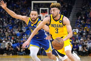 NBA: Curry hits 39 as Warriors shocked by depleted Pacers, table-topping Suns down Mavs