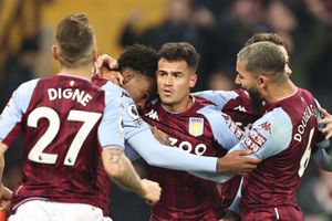 Aston Villa 2-2 Manchester United: Coutinho makes immediate impact with dramatic equaliser