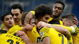Bundesliga: Malen magic masks Dortmund deficiencies