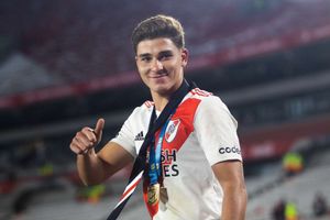 Transfer News: Manchester City complete Julian Alvarez signing