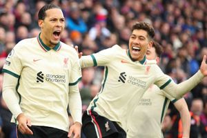 Crystal Palace 1-3 Liverpool: Reds close gap on leaders Man City with flattering victory