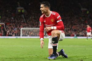 Manchester United 0-1 Wolves: Red Devils downed by Moutinho in dismal start to 2022
