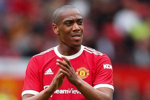 BREAKING NEWS: Martial seals Man Utd exit with Sevilla loan