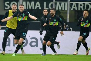 Inter 2-1 Lazio: Bastoni and Skriniar move champions back to the Serie A summit