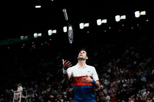 Djokovic mother: Australia keeping him prisoner