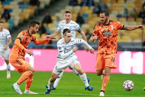 Aston Villa in talks on surprise transfer move for Juventus midfielder: Great deal for Gerarrd?