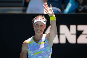 Australian Open: 'I have done more than I ever thought was possible' – Stosur bows out after defeat to Pavlyuchenkova