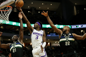 NBA: Middleton steps up for Bucks in Giannis' absence, CP3 shines for Suns