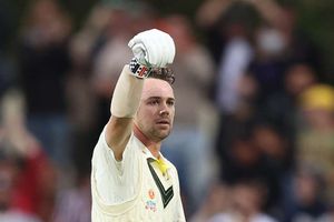 Ashes 2021-22: Head punishes sloppy England as Australia recover in Hobart