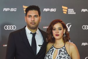 Wishes pour in for new parents Yuvraj Singh and Hazel Keech