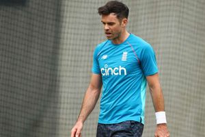 Anderson says he 'has a lot still to offer' despite England omission