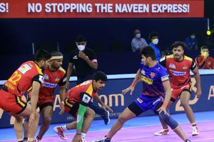 Pro Kabaddi League Season 8: Bengaluru Bulls and Dabang Delhi share the spoils