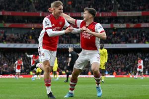 Arsenal 2-1 Brentford: Smith Rowe and Saka nudge Arsenal closer to top four