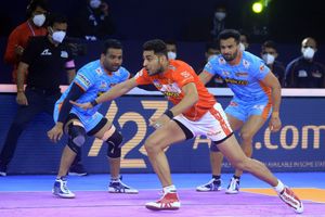 PKL: Gujarat Giants outclass defending champions Bengal Warriors