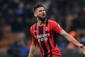 Inter 1-2 Milan: Late Giroud double moves Rossoneri within a point of Serie A leaders