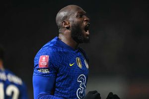 Luton Town 2-3 Chelsea: Blues battle into quarter-finals after Abramovich announcement