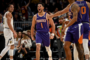 Booker nets season-high as Paul returns as Suns clinch top seed, Grizzlies win without Morant again