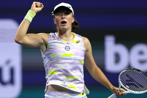 Swiatek claims world number one ranking from retired Barty after Miami Open win