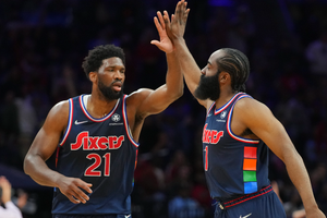 Embiid scores 43 points as 76ers down struggling Bulls, Jokic records 18th triple-double
