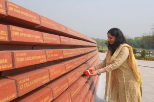 Para-shuttler Manasi Joshi pays homage to fallen Galwan Valley heroes at National War Memorial