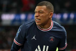 Rumour Has It: Barcelona plot sensational swoop for PSG's Real Madrid target Mbappe