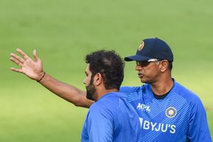 Rahul Dravid, Rohit Sharma criticised for denying Ravindra Jadeja a chance to slam maiden Test double hundred