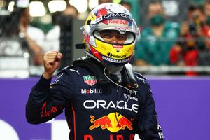 Perez snatches 'unbelievable' first career pole from Leclerc in chaotic Saudi qualifying