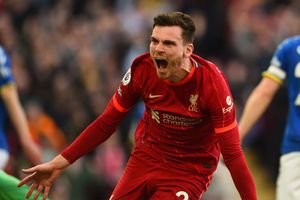 Liverpool 2-0 Everton: Robertson and Origi maintain Reds' Premier League title charge