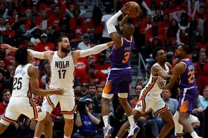 Chris Paul goes perfect as Suns, Mavs and 76ers advance in play-offs