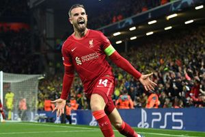 Liverpool 2-0 Villarreal: Estupinan own goal and Mane give Reds first-leg lead